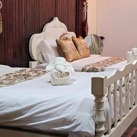 The Antique Riverside Resort Ban Pong  Екстер'єр фото