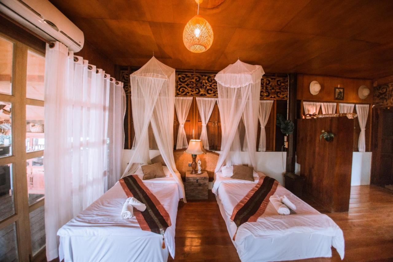 The Antique Riverside Resort Ban Pong  Екстер'єр фото