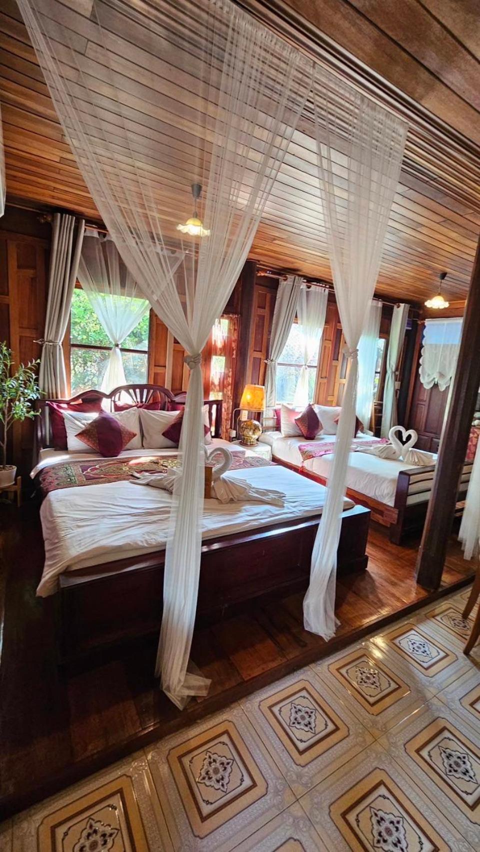 The Antique Riverside Resort Ban Pong  Екстер'єр фото