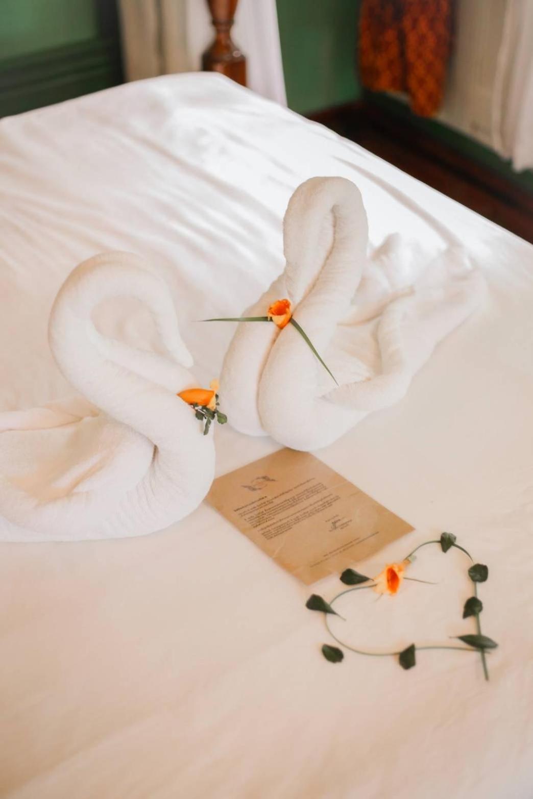 The Antique Riverside Resort Ban Pong  Екстер'єр фото