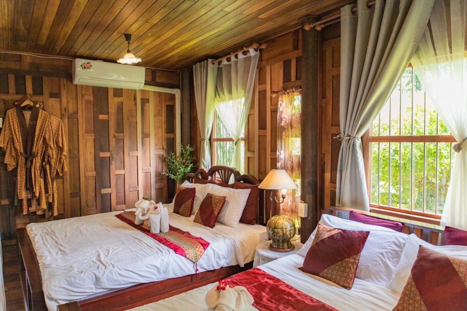 The Antique Riverside Resort Ban Pong  Екстер'єр фото