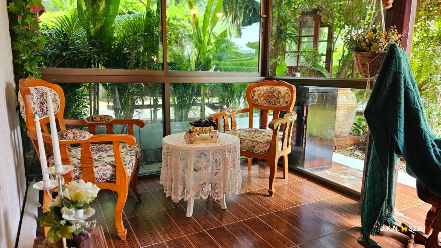 The Antique Riverside Resort Ban Pong  Екстер'єр фото