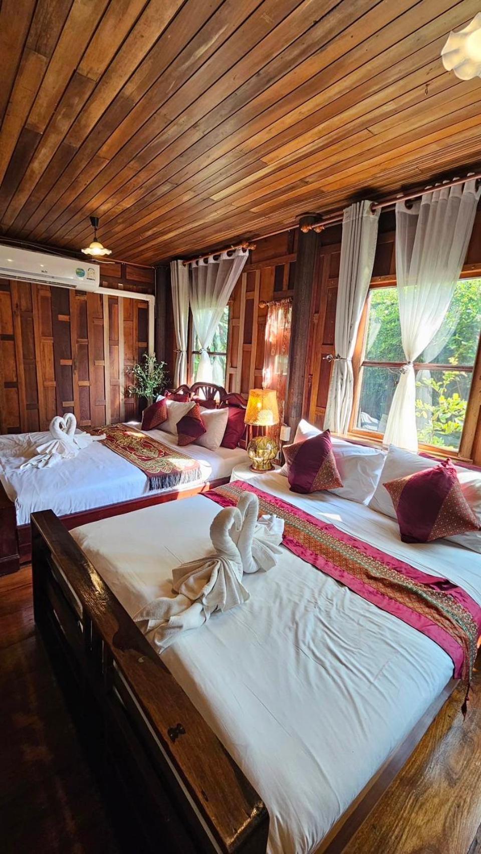 The Antique Riverside Resort Ban Pong  Екстер'єр фото